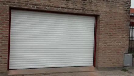 Porton enrollable de aluminio - Cortinas y Aberturas Bahía Blanca